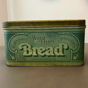 Bread Box Vintage 70’s Metal Tin Wheat Heart Decor